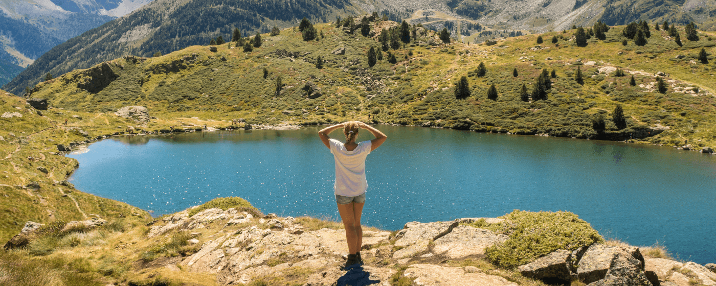 Paisatge llac i muntanyes Andorra Prestigi Hotels