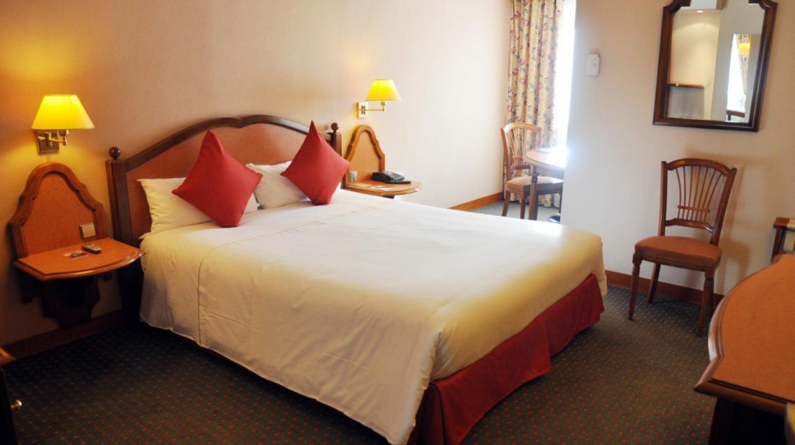 Chambre lit double Hotel Mercure Andorre