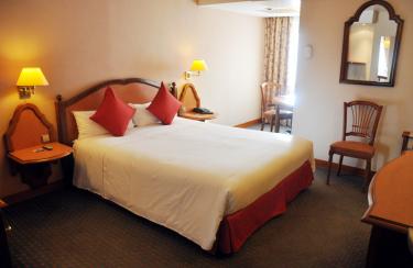 Chambre lit double Hotel Mercure Andorre